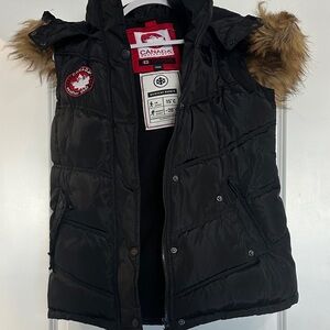 Black Women’s Canada Weather Gear Puffer Vest with Fur Trim- worn once